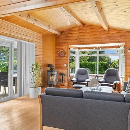 Semesterbostad Swipdagh - 150m From The Sea By Interhome
